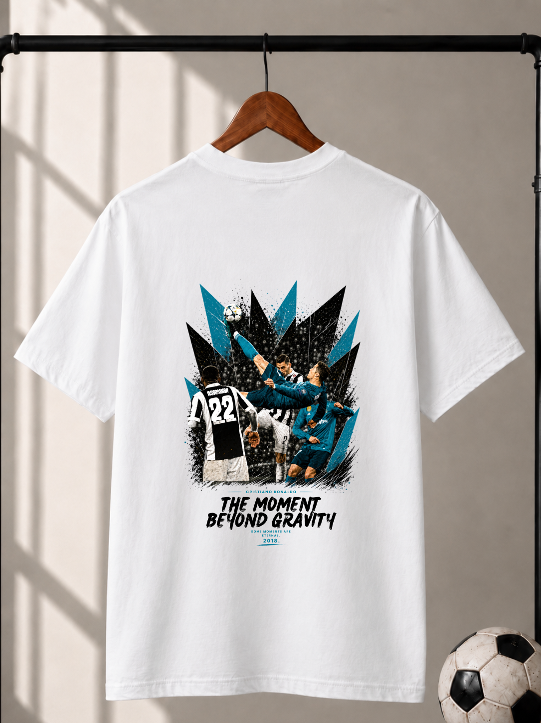 T-shirt Cristiano Ronaldo — The Moment Beyond Gravity 2018